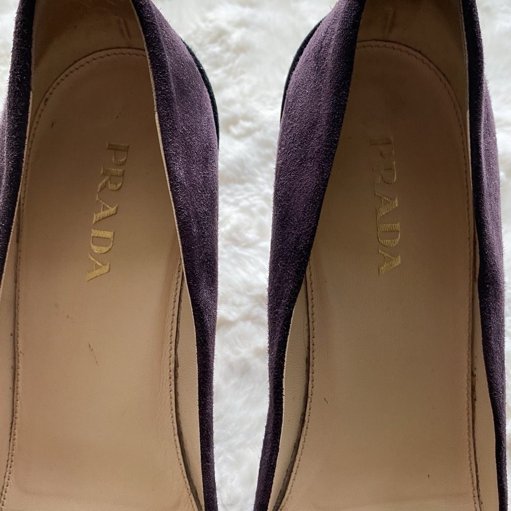 Prada Purple Suede Kitten Heel Pumps Size 38 US 7.5 Pointed Toe Luxury Italian - Picture 4 of 12